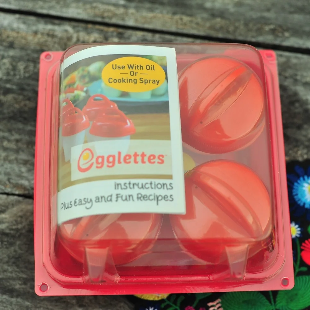 Egger Clean No Egg Shell Peeling Egg Boiling Pouch Red